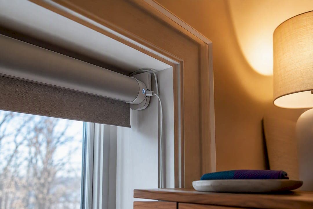 Motorized Shade Batteries: 6–12 Month Runtimes, Installer Tips for Homeowners